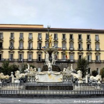 Fontana Nettuno Napoli e municipio